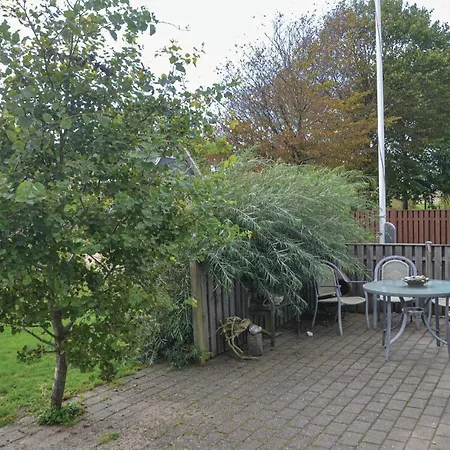 Amazing In V W/ 2 Bedrooms *
