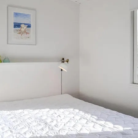Amazing In V W/ 2 Bedrooms * 에스비에르